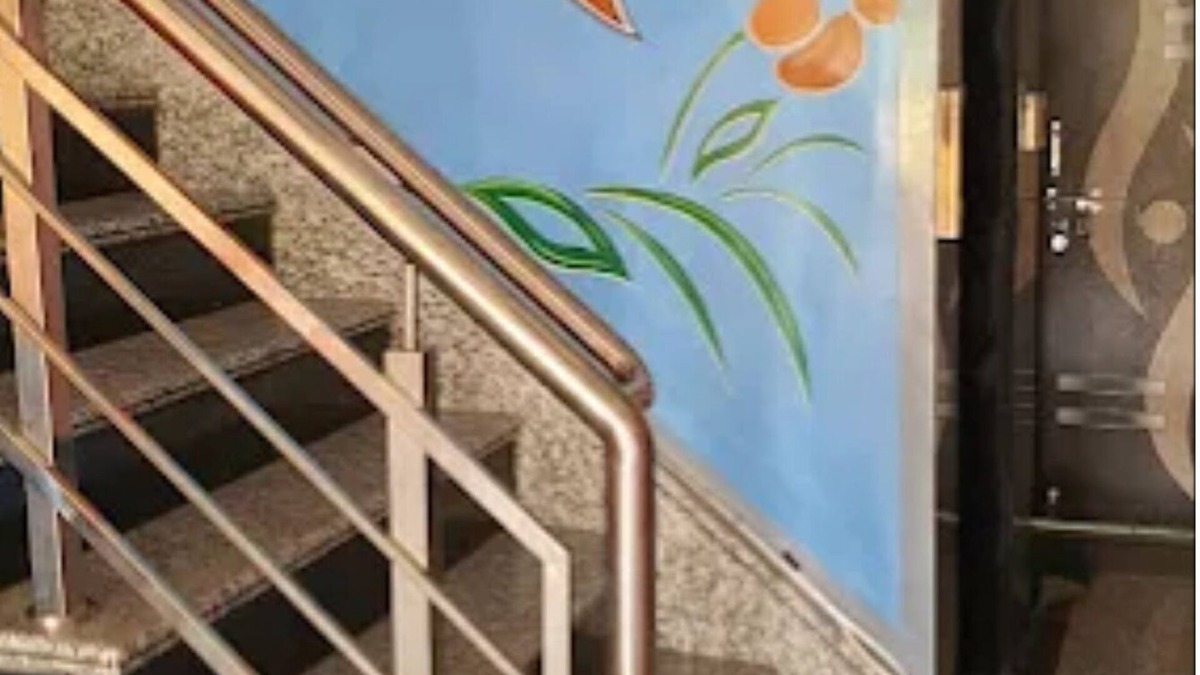 Patna Hotel | Hotel Madhu Vatika By GRB