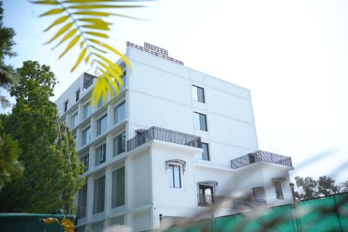 Ambikapur Hotel | HOTEL MAKHAN VIHAR