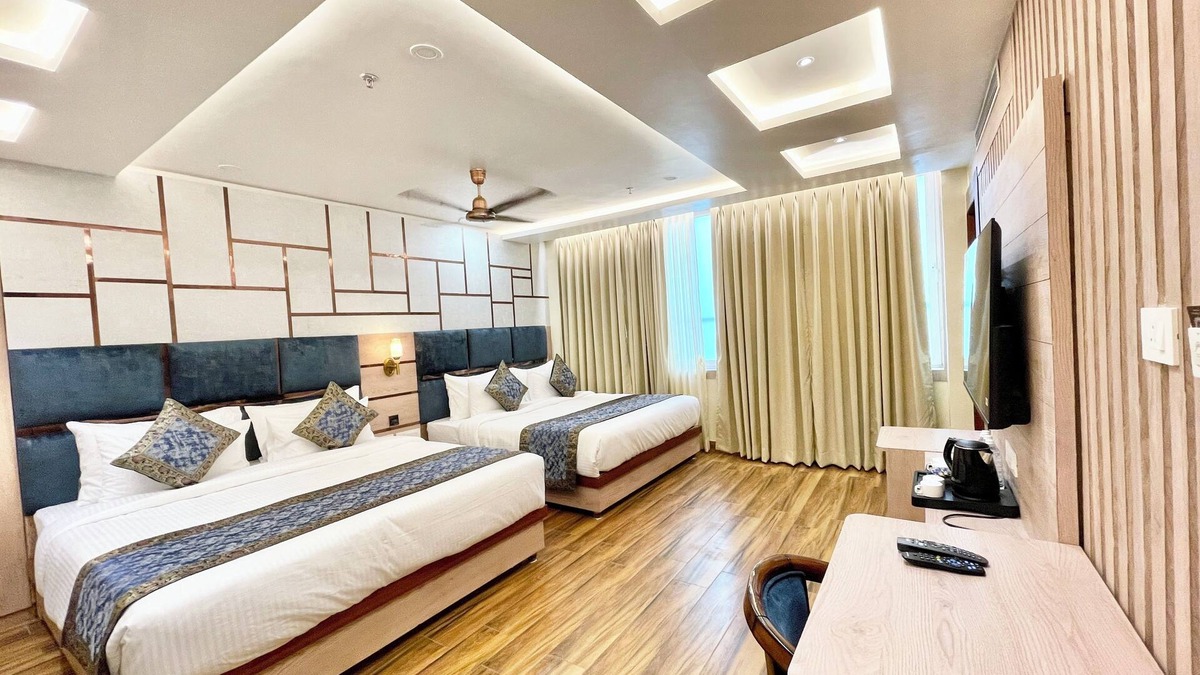 Kakarmatha Hotel | Hotel Mantavya - Varanasi near Temple