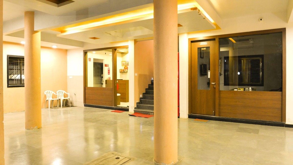 Trimbak Hotel | Hotel Midtown Inn