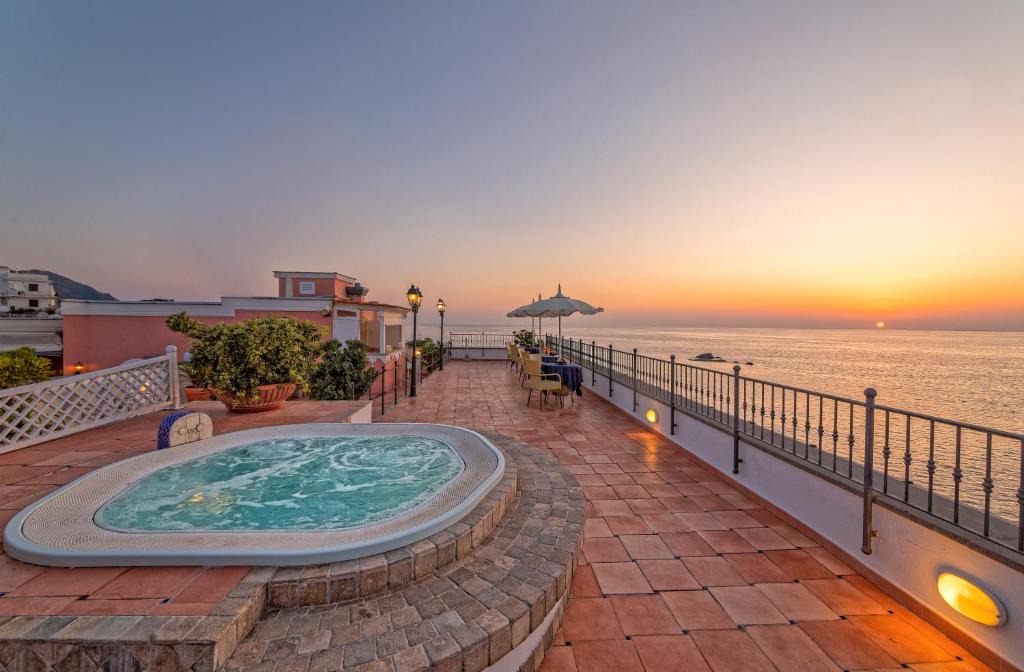 Forio Hotel | Hotel Nettuno