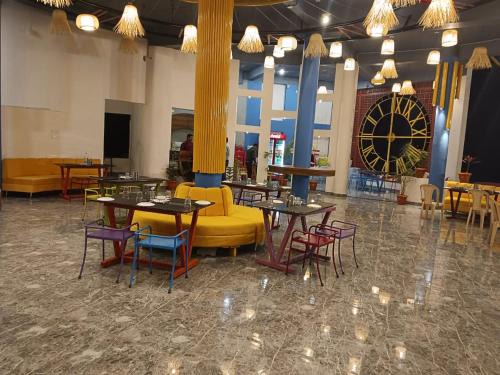 Ashta Hotel | Hotel Nikunj, Kilerama