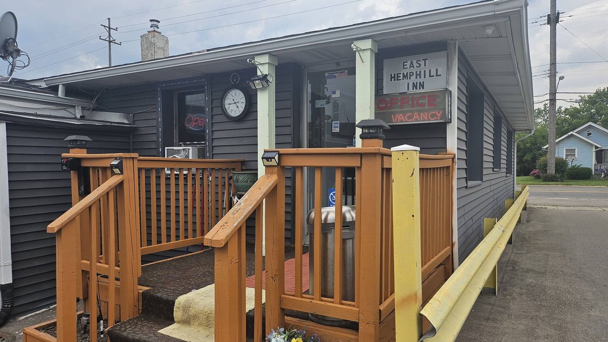 Burton Hotel | Hotel O East Hemphill Burton/Flint