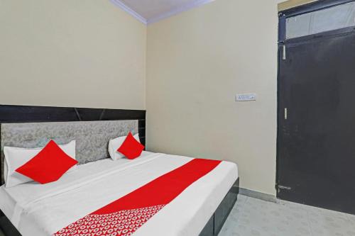 Indira Nagar Hotel | Hotel O Four Square