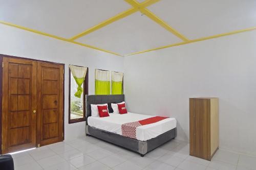 Pulisan Hotel | Hotel O Pulisan Ekowisata Homestay Near Wisata Pantai Desa Pulisan (Pulisan Beach Tour)