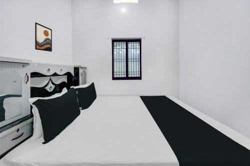 Sonepur Hotel | Hotel O Rajsahi Marriage Hall & Guest House