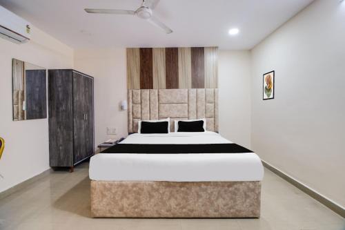 Benz Circle Hotel | Hotel O Sai Capital