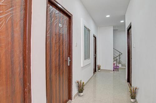 Sanwer Hotel | Hotel O Shivaay