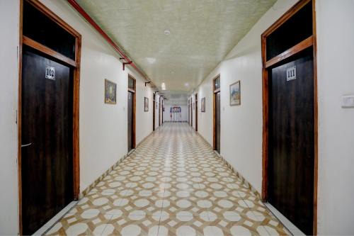 Aligarh Hotel | Hotel O The Royals Inn
