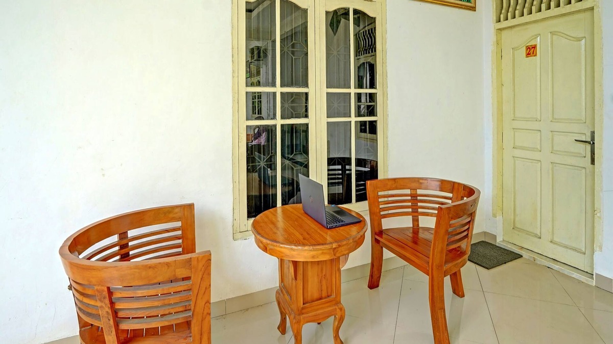 Banjarbaru Hotel | Hotel O Wisma Aluh AmbakNearPantai batu lima Asbullah tmbngn