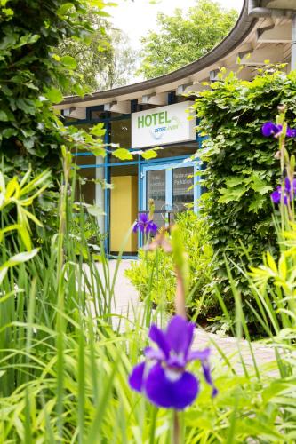 Zussow Hotel | Hotel Ostseeländer