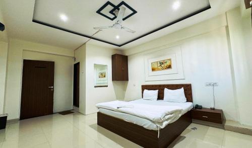 Surat Hotel | Hotel Palladium