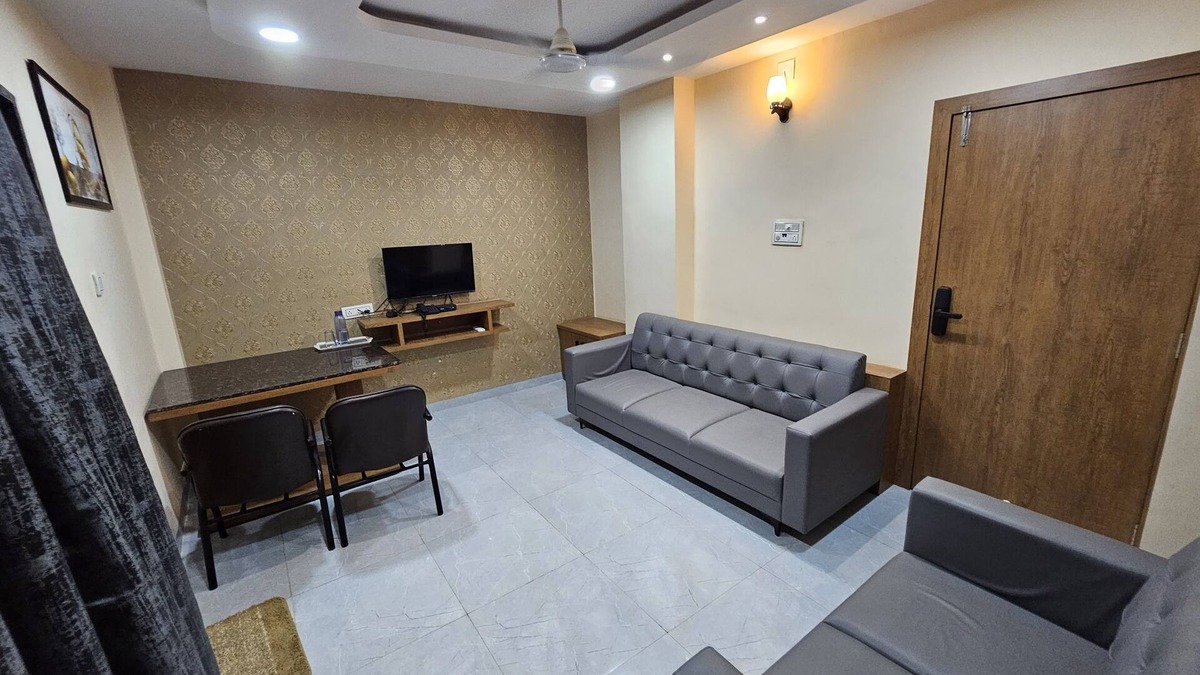 Gandhidham Hotel | Hotel Paradise inn