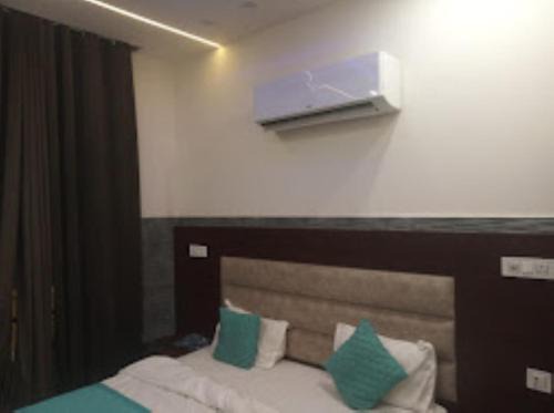 Panipat Hotel | HOTEL PARK GREEN , Panipat