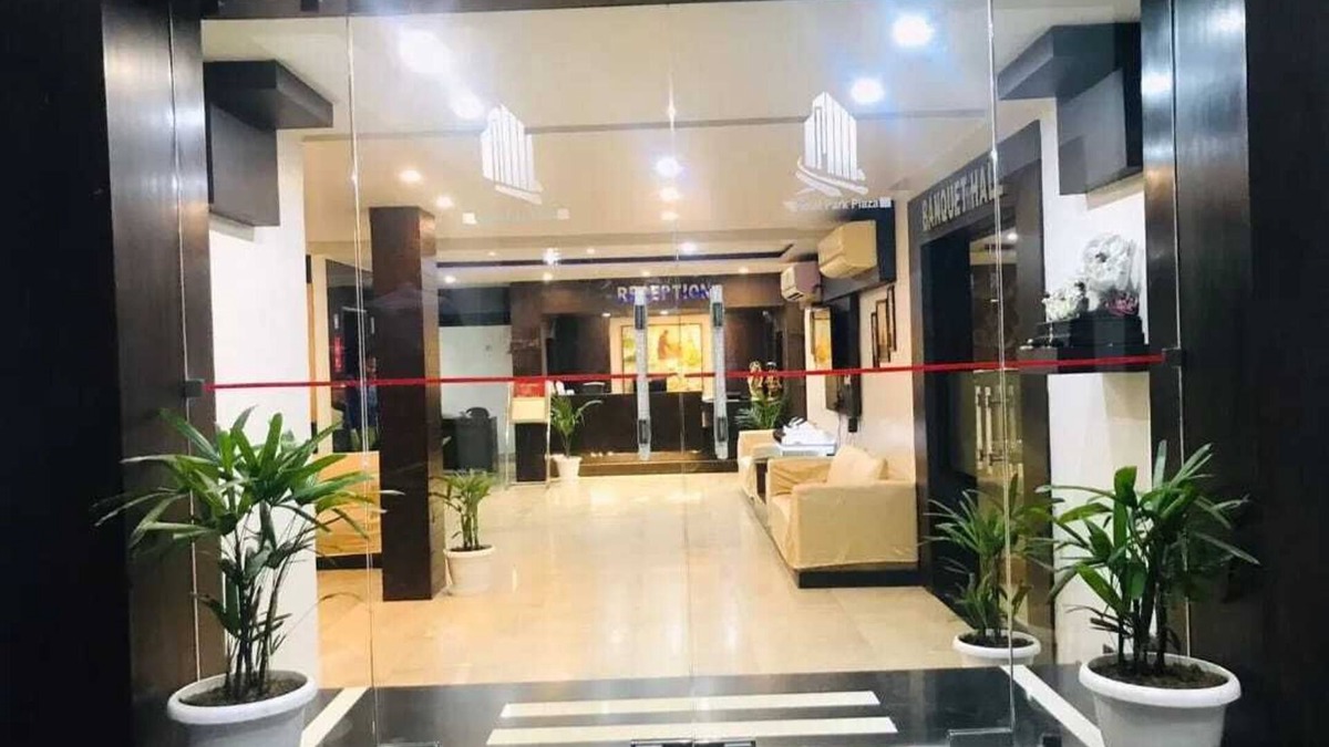 Varanasi Hotel | Hotel Park Plaza Varanasi