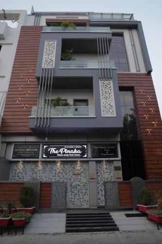 Gomti Nagar Hotel | Hotel Pinaka Inn