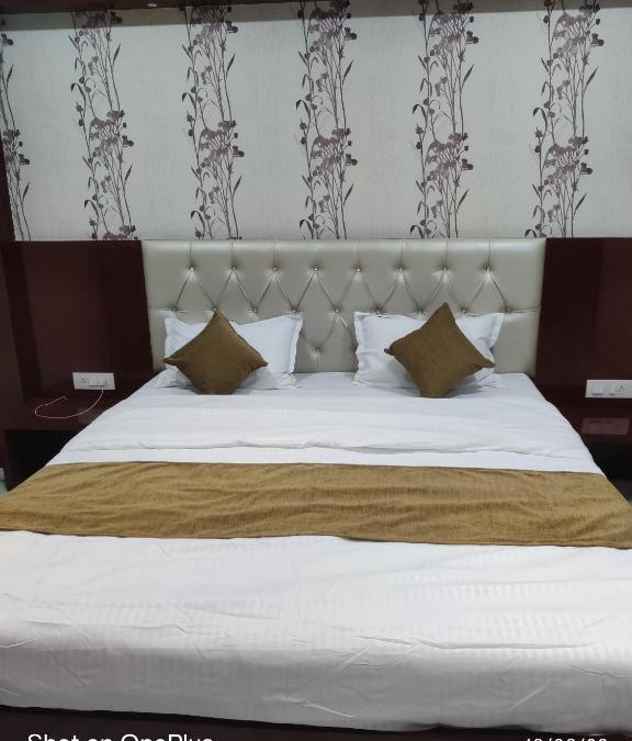 Brahmapur Hotel | Hotel Praj Paradise