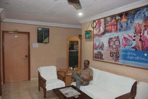 Gandhidham Hotel | Hotel Prashant International