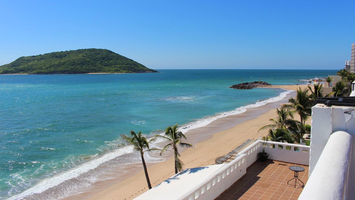 Zona Dorada Hotel | Hotel Quijote Inn