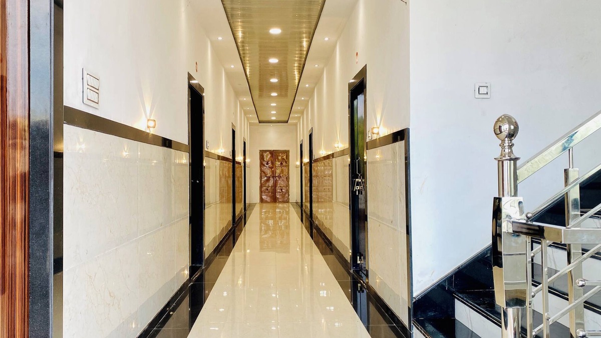 Omkareshwar Hotel | Hotel Radhe Shree