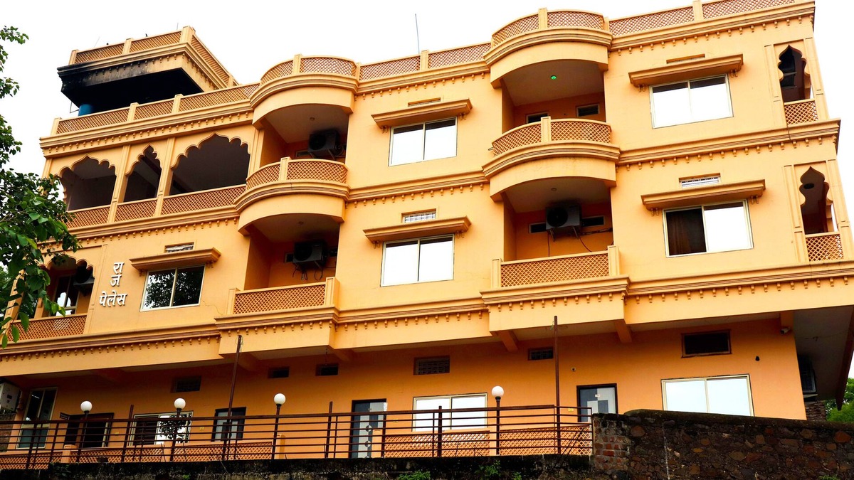 Maheshwar Hotel | Hotel Raj Palace