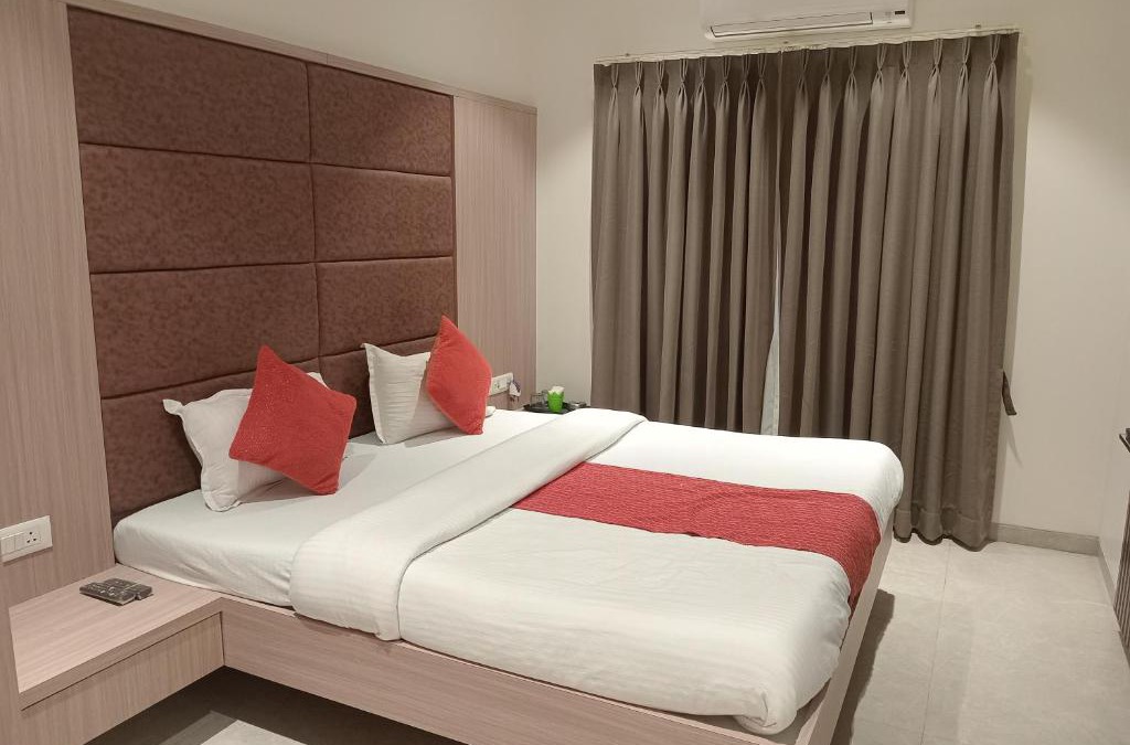 Ahmednagar Hotel | Hotel Rajshree