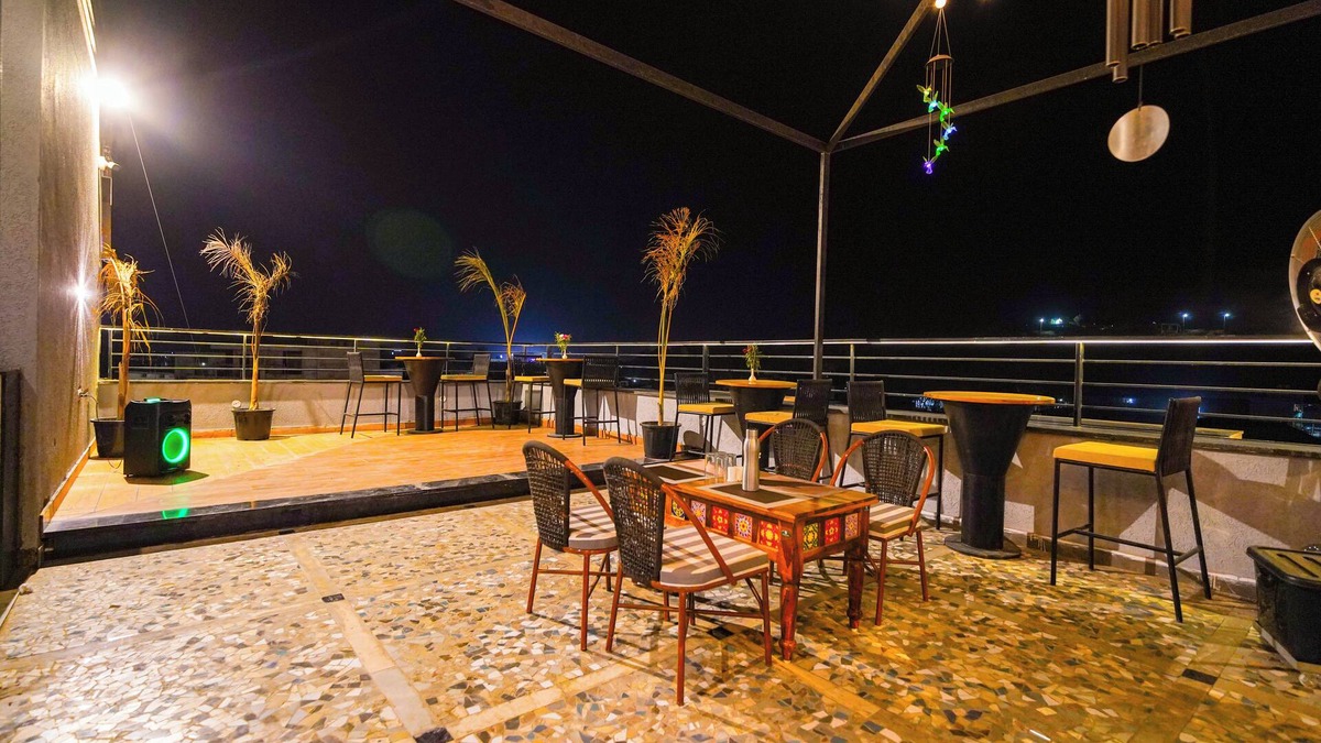 Dhaulpur Hotel | Hotel Red Stone