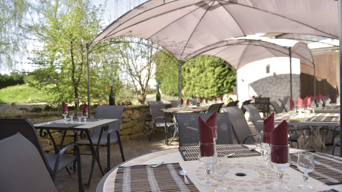 Les Ancizes-Comps Hotel | Hotel Restaurant La Vieille Ferme