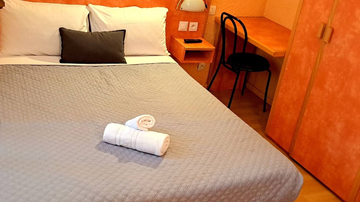 Le Pouzin Hotel | Hotel Restaurant Les Alizes