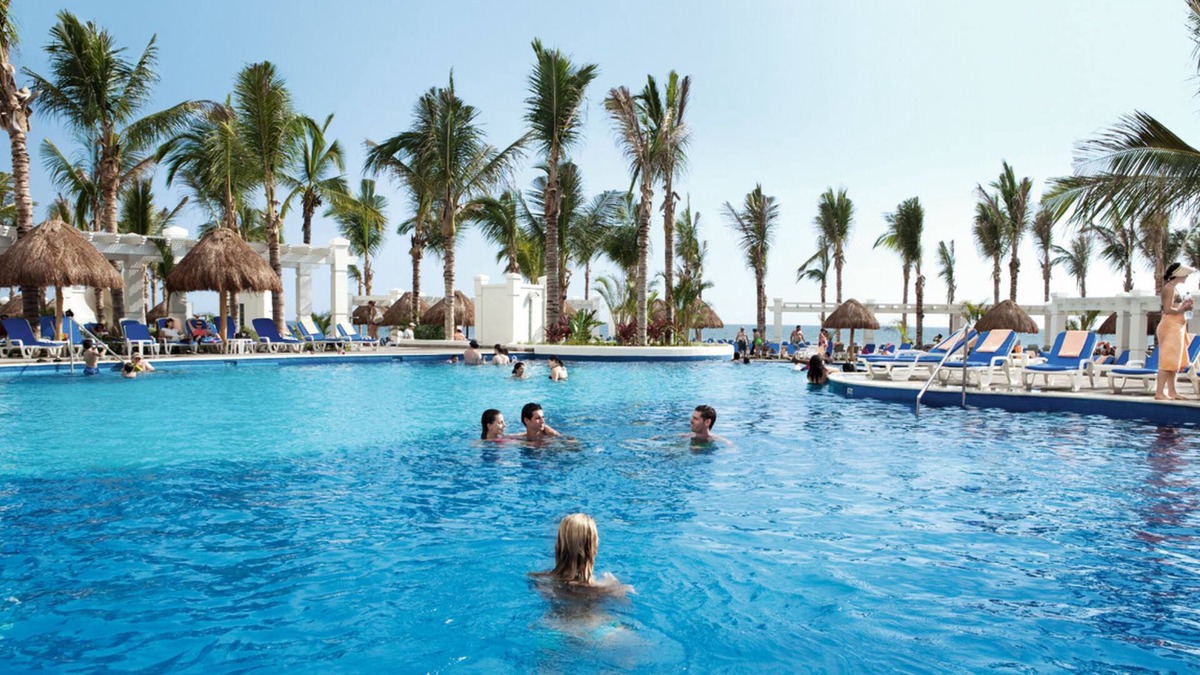 Cerritos Resort | Hotel Riu Emerald Bay - All Inclusive