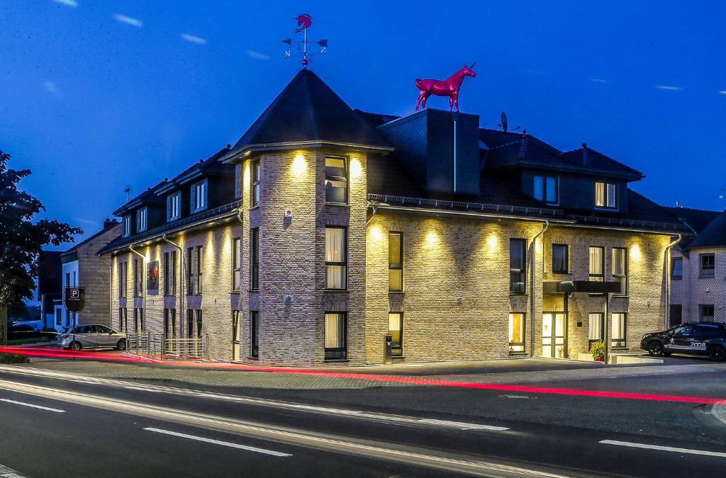 Dueren Hotel | Hotel Rotes Einhorn *