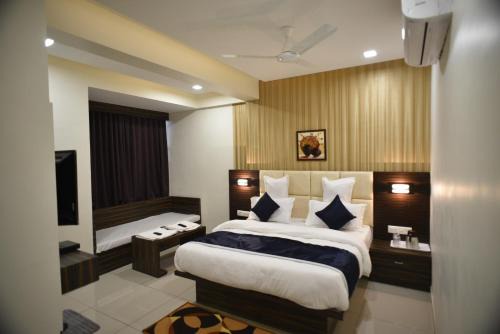 Vadodara Hotel | Hotel Royal Residency