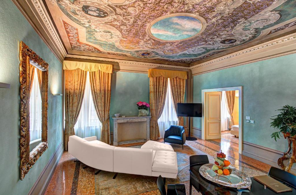 Old Town Hotel | Hotel Rua Frati 48 in San Francesco