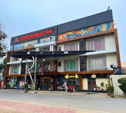 Varanasi Hotel | Hotel Runway Inn