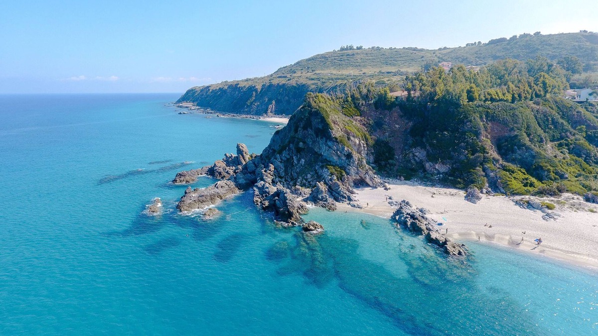 Marina di Zambrone Hotel | Hotel Scoglio del Leone