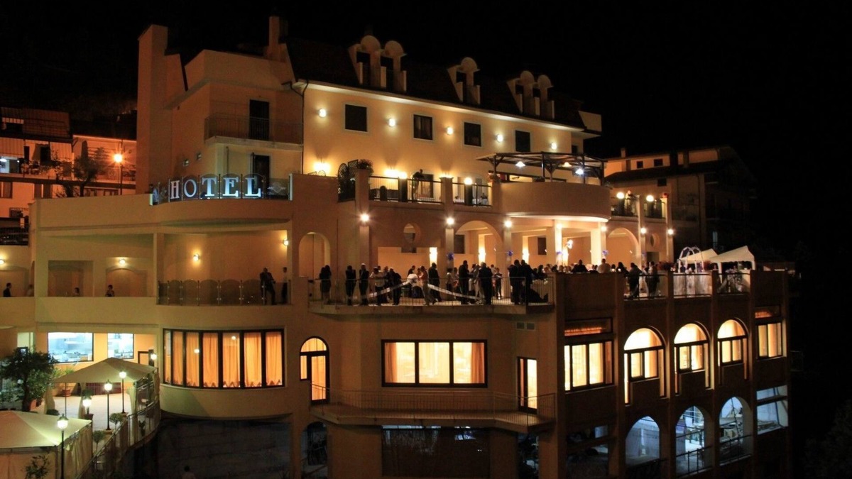 Castelluccio Superiore Hotel | Hotel Sette e Mezzo