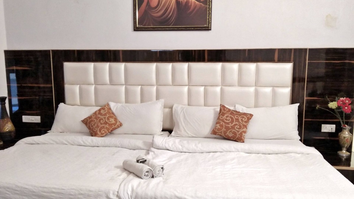 Mount Abu Hotel | Hotel Shanti Mount Abu