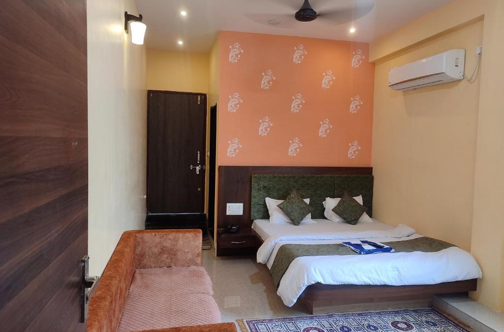 Maheshwar Hotel | Hotel Shivalay Palace