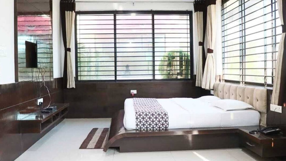 Mandav Hotel | Hotel Shivani Resort