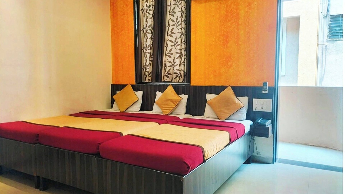 Shirdi Hotel | Hotel Shri Pushpanjali Shirdi