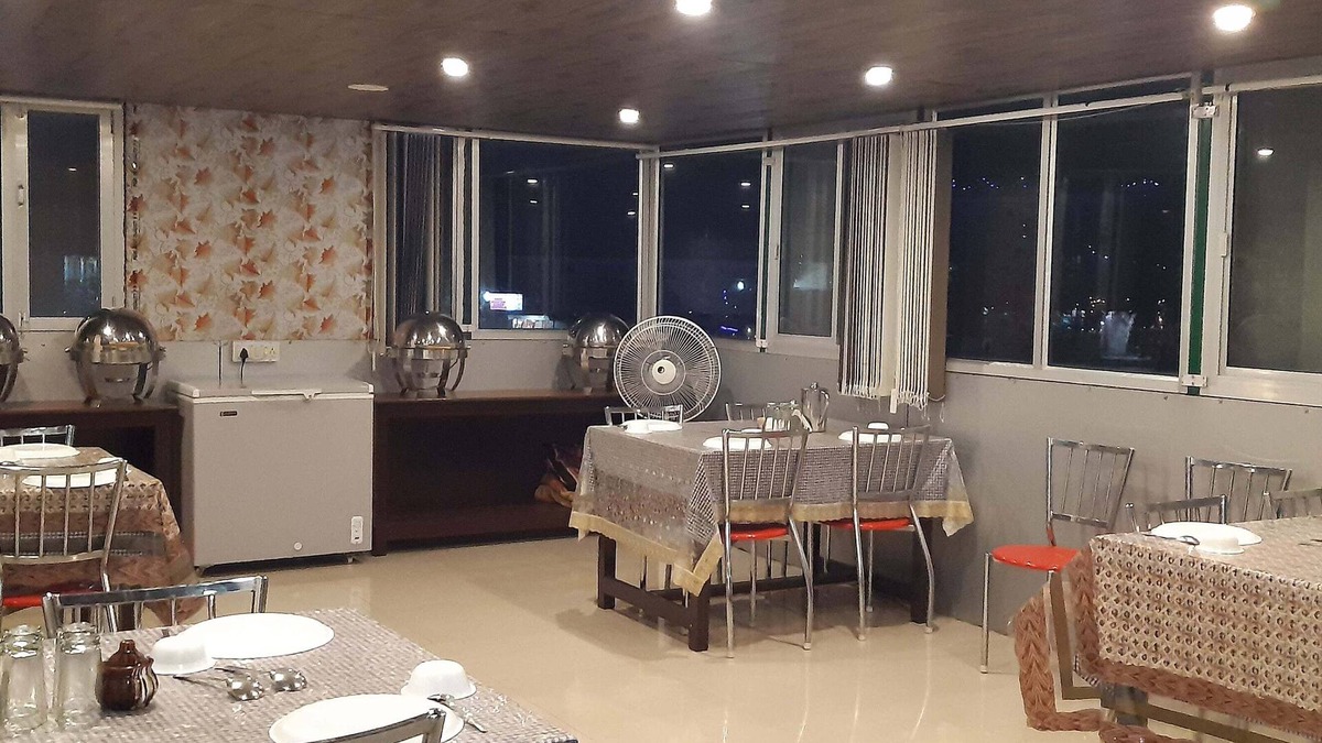 McLeod Ganj Hotel | Hotel snow crest inn