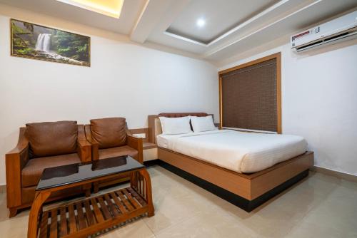 Vayittiri Hotel | Hotel Staymax Trend kannur