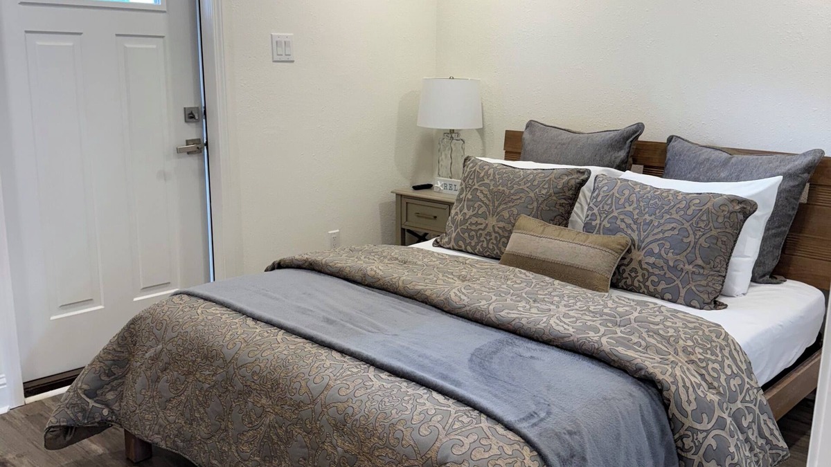 Gulfport House | Hotel Style House in Gulfport