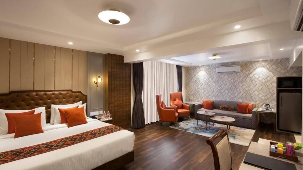Colaba Hotel | Hotel Suba Palace