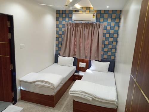 Ahmednagar Hotel | Hotel Suvarnam Residency