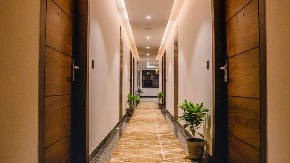 Agra Hotel | HOTEL TEN SQUARE - 5 Minutes from The Taj Mahal