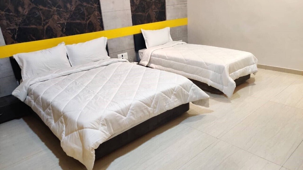 Mahesana Hotel | Hotel The Grand Takshak