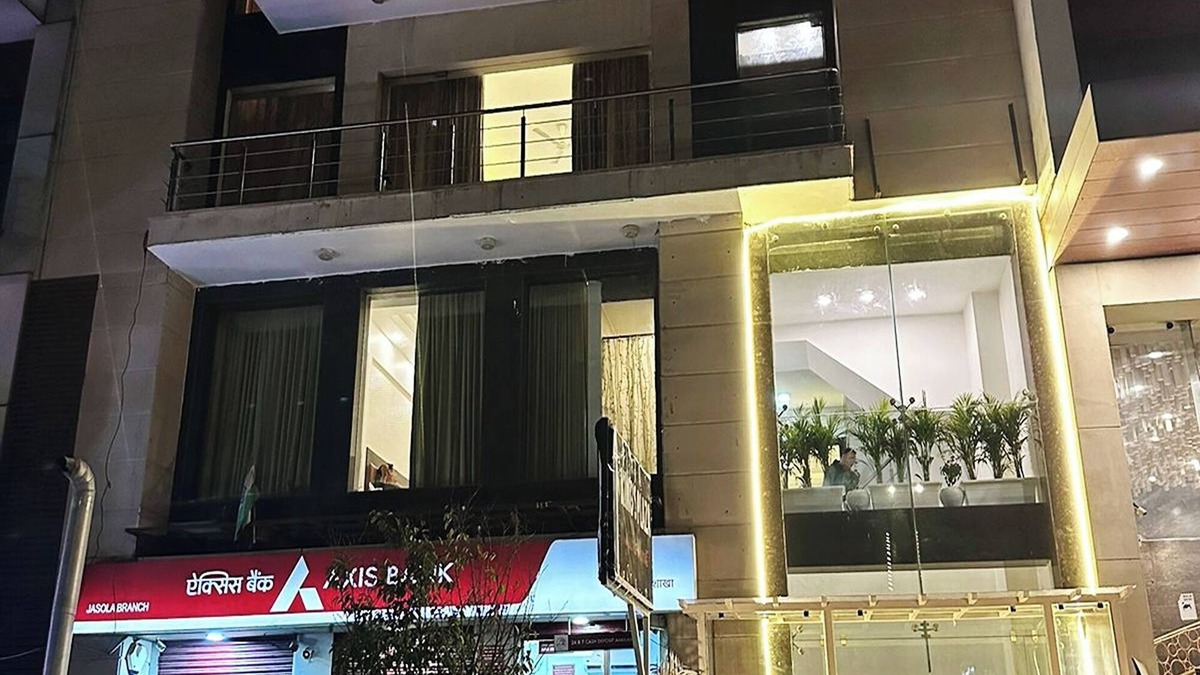 Jasola Hotel | Hotel The Imperio