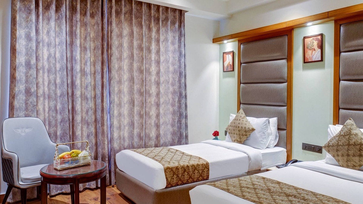 Motia Khan Hotel | Hotel The Pearl - Newly Renovated in City Centre