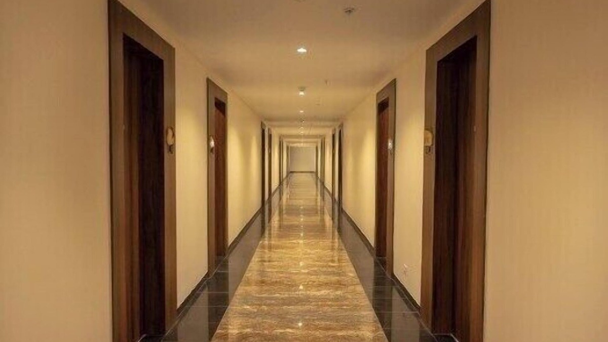 Latur Hotel | Hotel Utsav Square